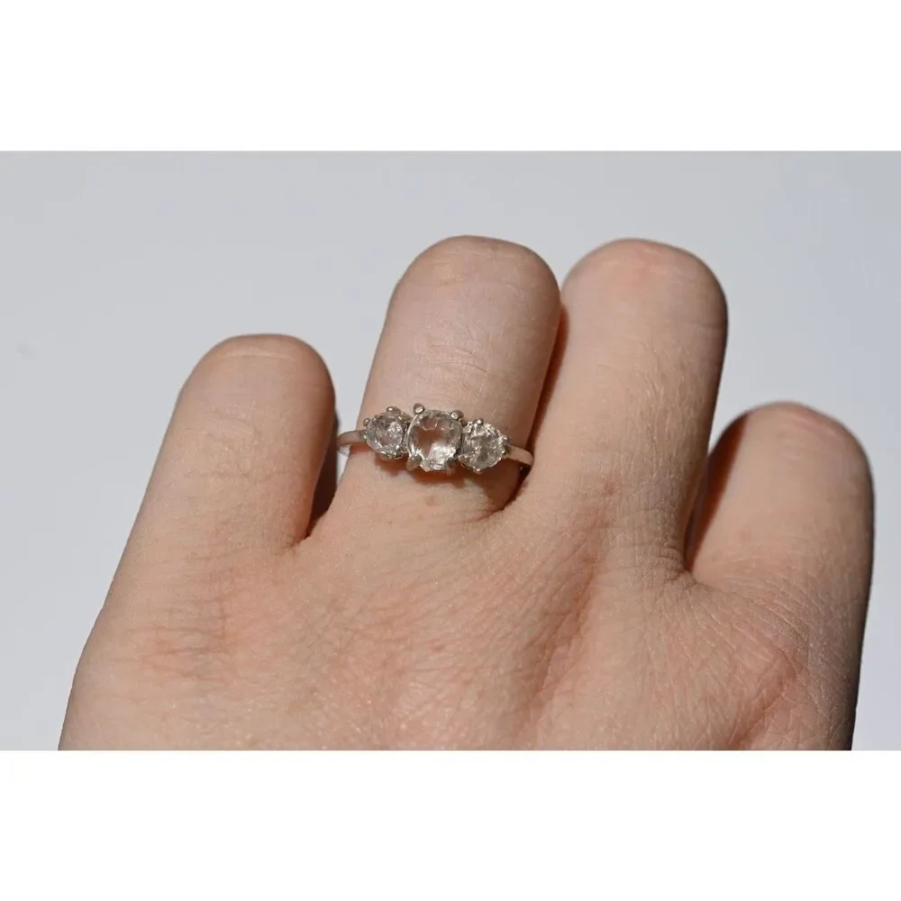 alternative raw diamond engagement rings, raw crystal size 4 5 6 7 8 8 9 10 11